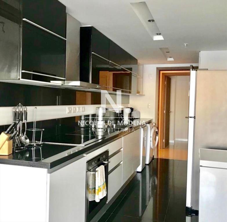 Apartamento de 3 dormitorios con parrillero en a