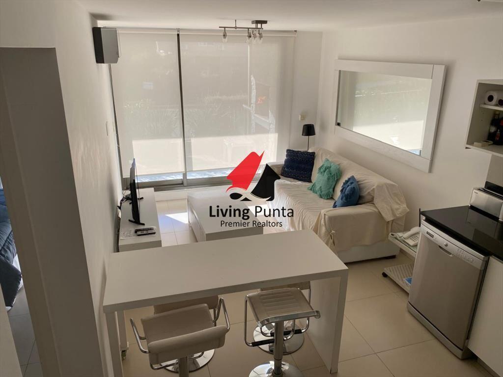 Apartamento con parrillero propio en venta en del