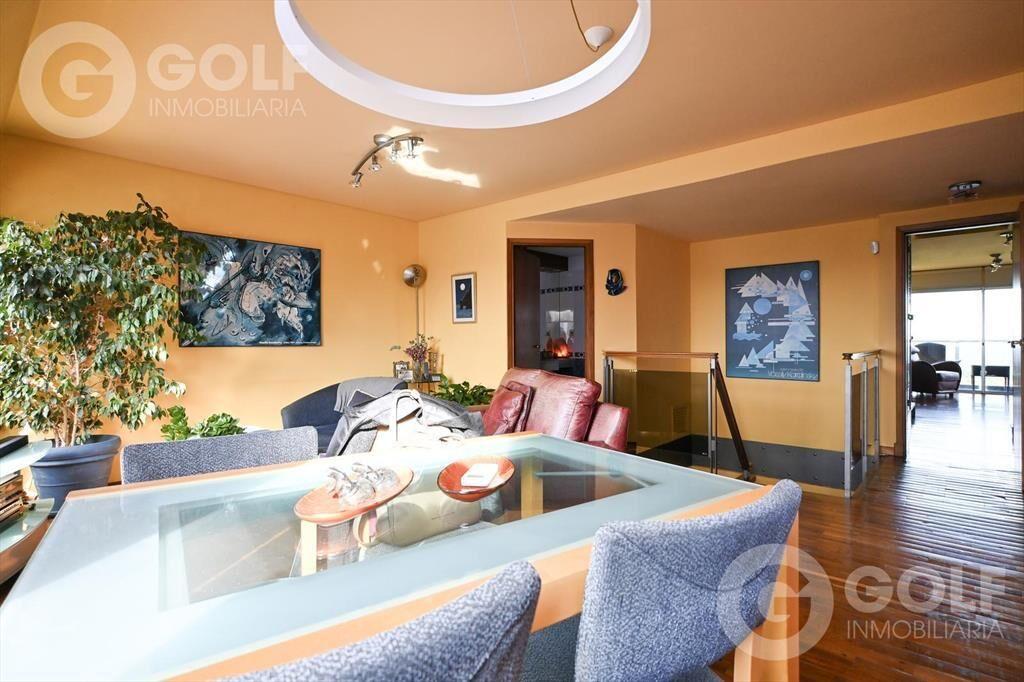 VENTA DE PENTHOUSE TRIPLEX CON 4 COCHERAS Y PARRILLERO EN P