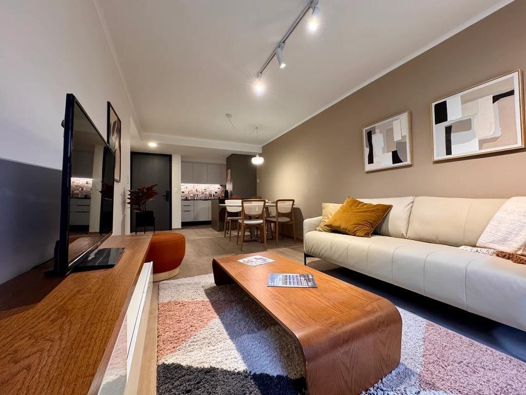 Venta de apartamento de 2 dormitorios al frente en CN 1722,