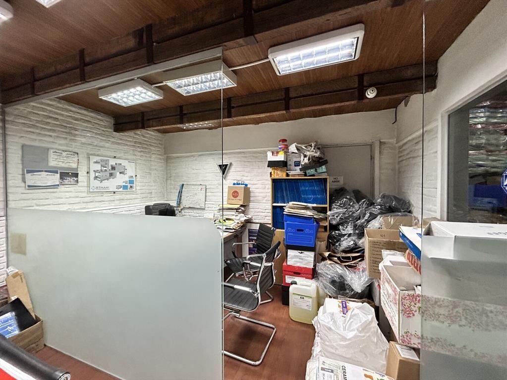 LOCAL / DEPÓSITO CON PADRÓN ÚNICO – GRAN METRAJE Y ENTRADA