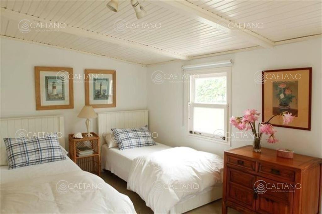 Casa sobre la playa, ideal para veranear!