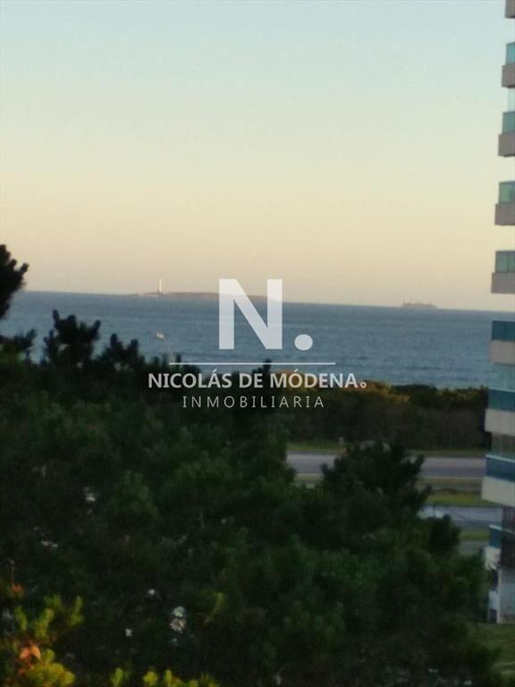 Vende apartamento de 3 dormitorios en Brava, Punta del Este