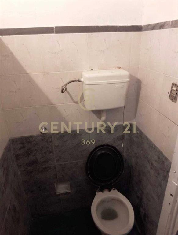Para inversor!  Local comercial. Ciudad vieja . Con renta...