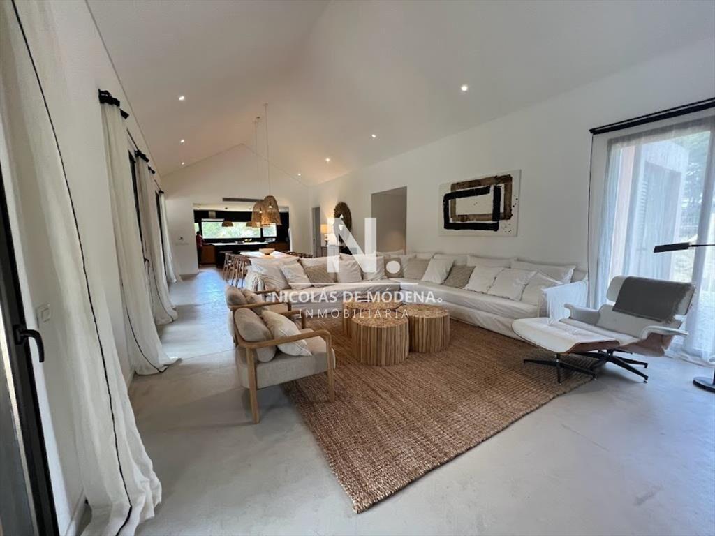 Venta de casa de 4 dormitorios en Pinar del Faro,