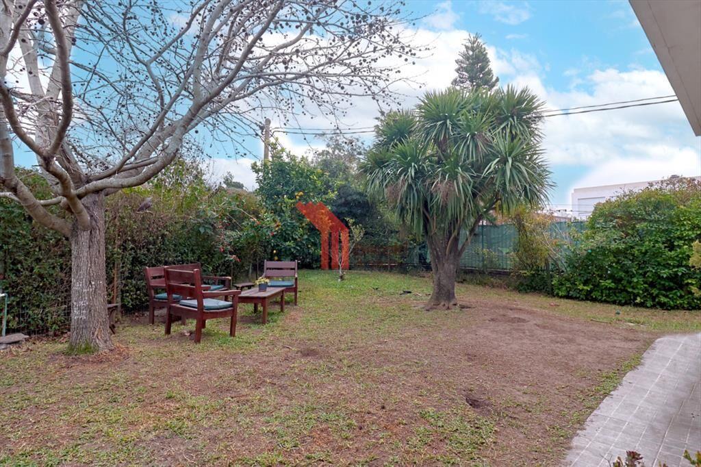 Venta casa de 3 dormitorios y altillo en Carrasco