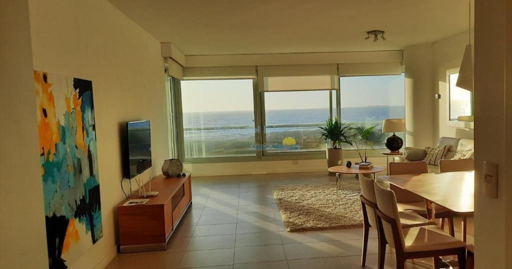 Apartamento de 2 Dormitorios en Torre Le Parc , ,