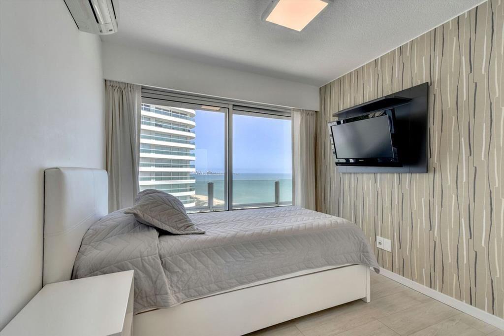 Alquiler apartamento de 3 dormitorios en Punta