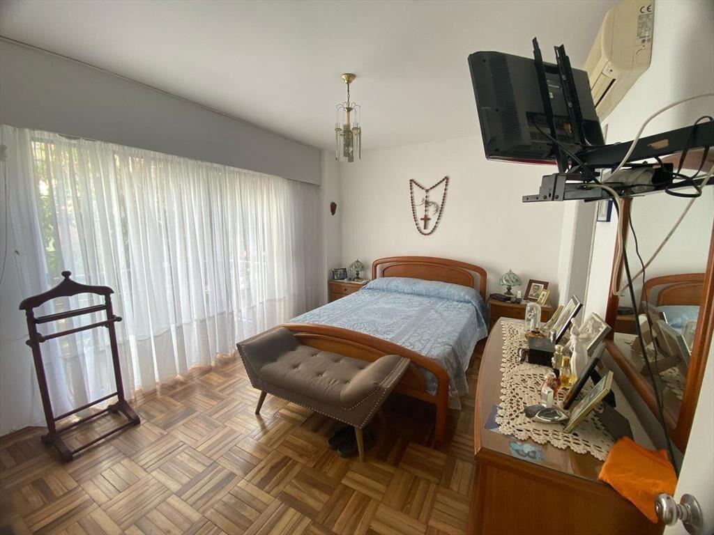 Casa a la venta de 3 dormitorios y garaje en Cordón