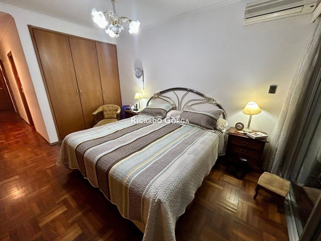 Apartamento en venta de 3 dormitorios y servicio - garaj...
