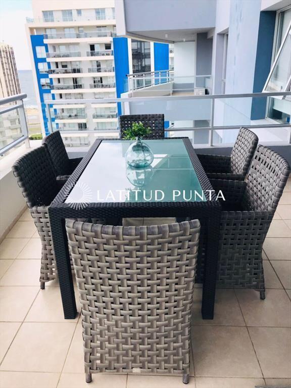 Apartamento 2 dormitorios y medio. Brava
