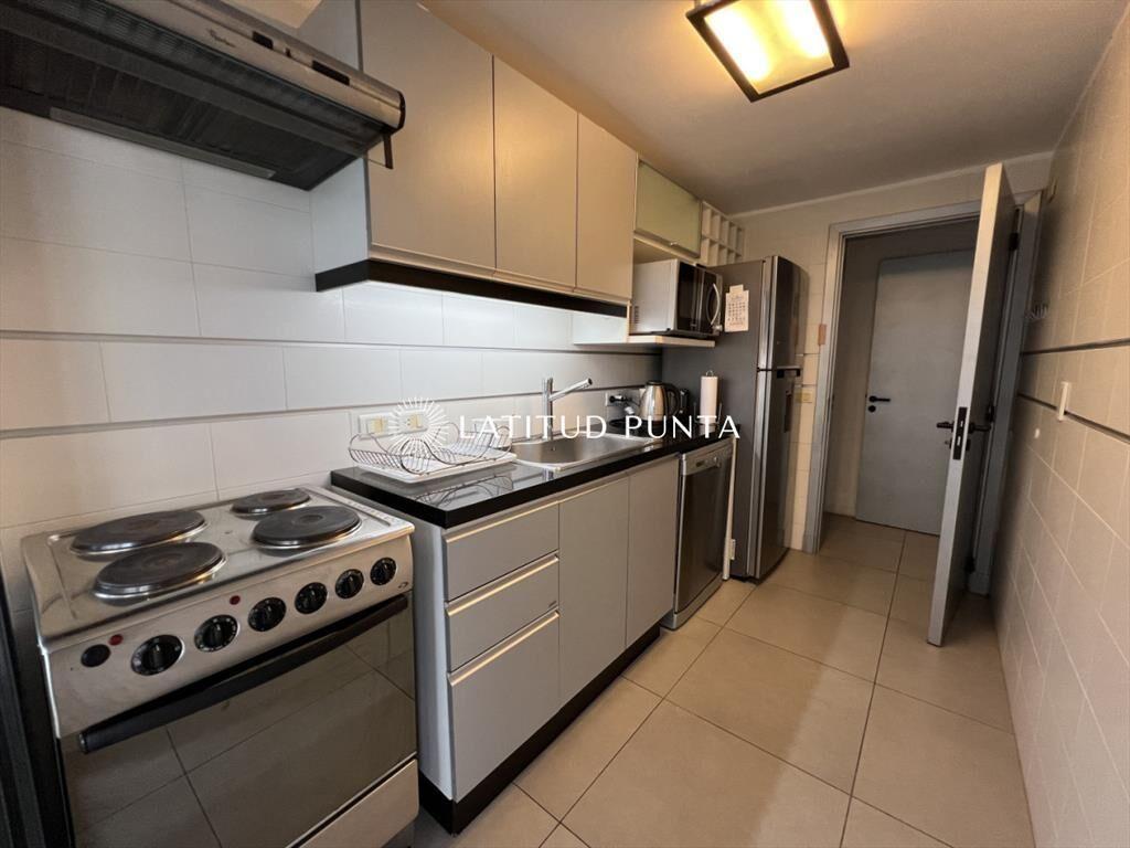 Apartamento de 2 dormitorios con parrillero.