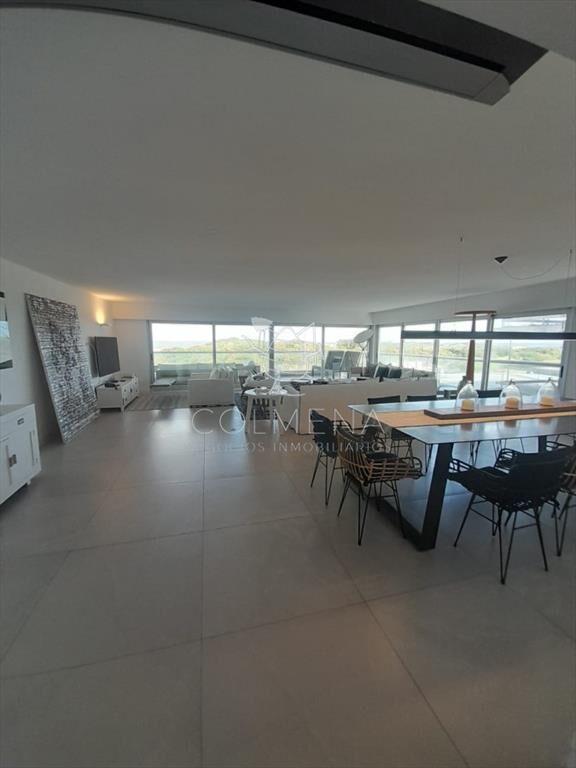 Apartamento de 3 dormitorios en Silente , Punta ,