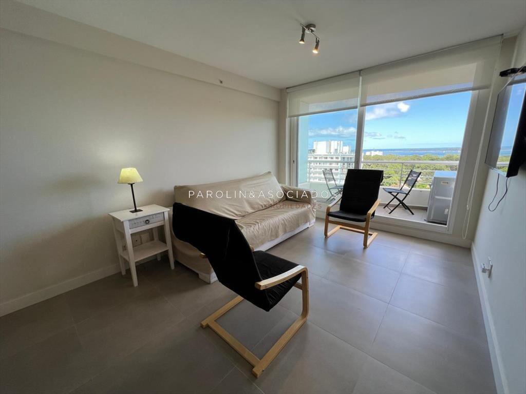 Apartamento en venta de 2 dormitorios en edificio