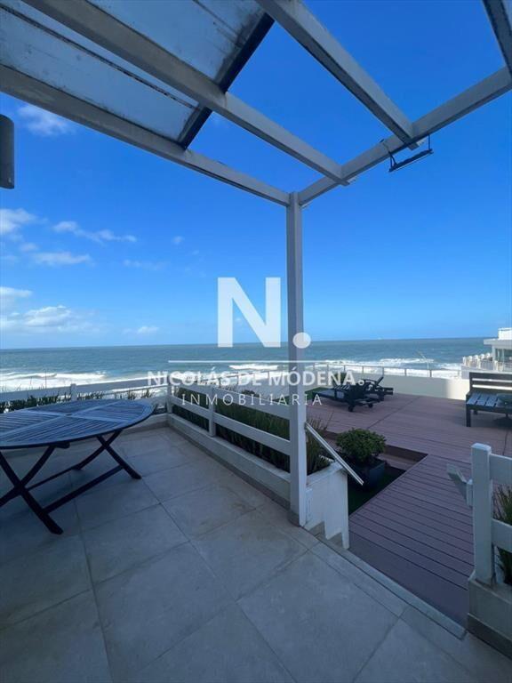 En venta apartamento en Brava Punta del Este de 3