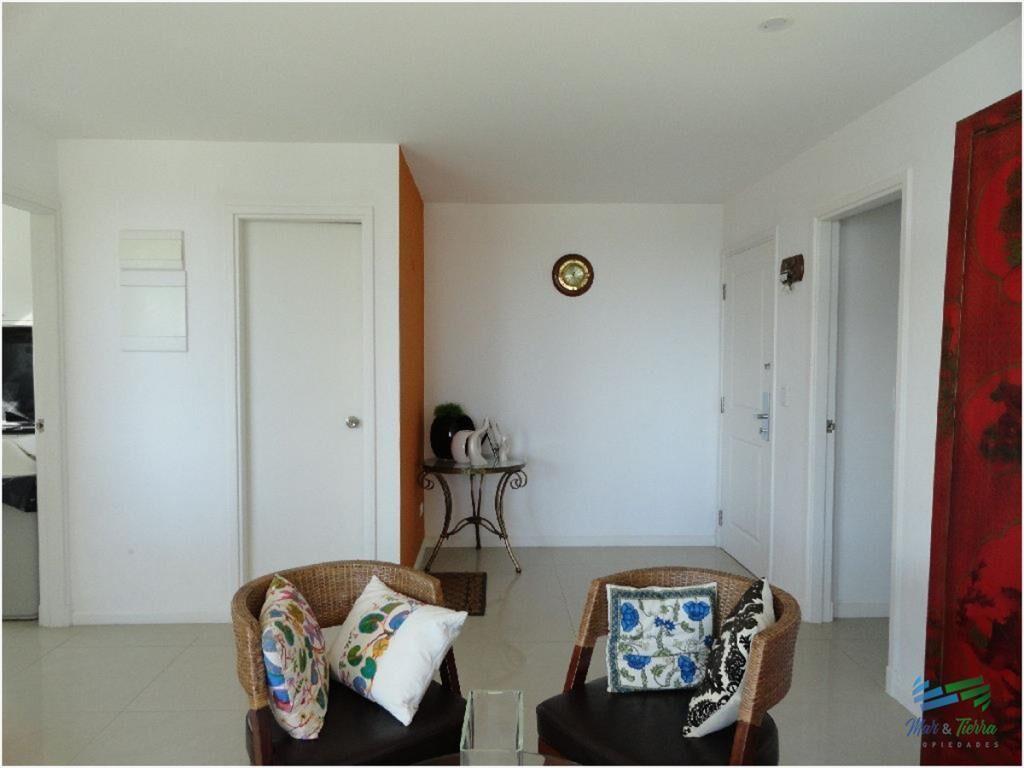 Apartamento en Brava, 3 dormitorios *