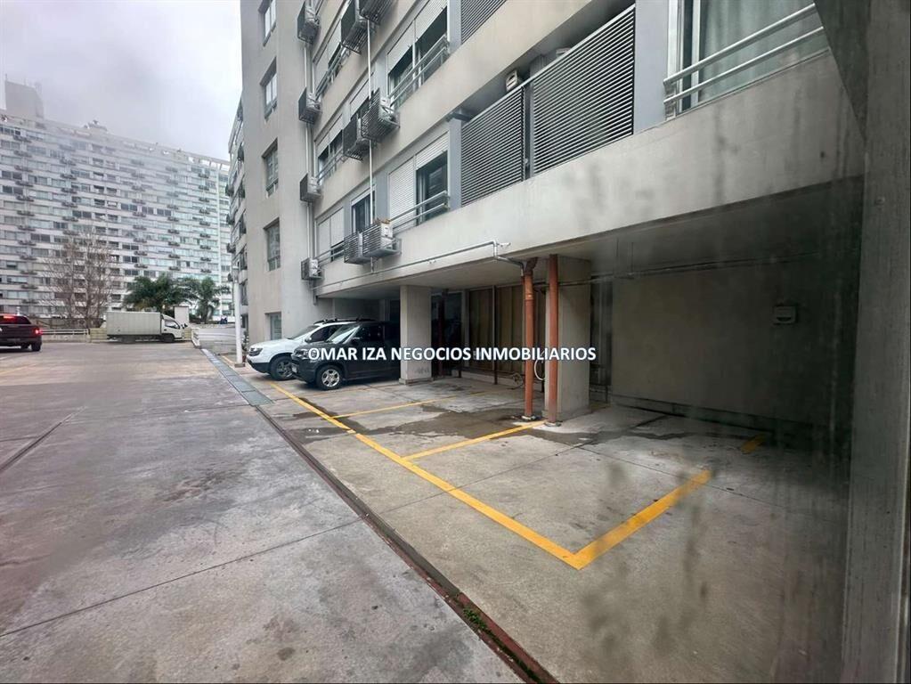 Alquiler local comercial Malvin Sur, prox Av Italia en comp