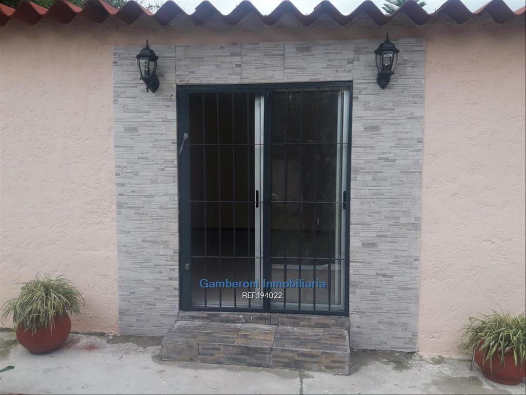 Venta de 3 casas en Colón. Con renta.
