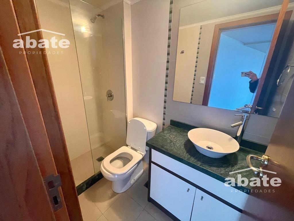 Venta apartamento 4 dormitorios   servicio completo ,Rambla