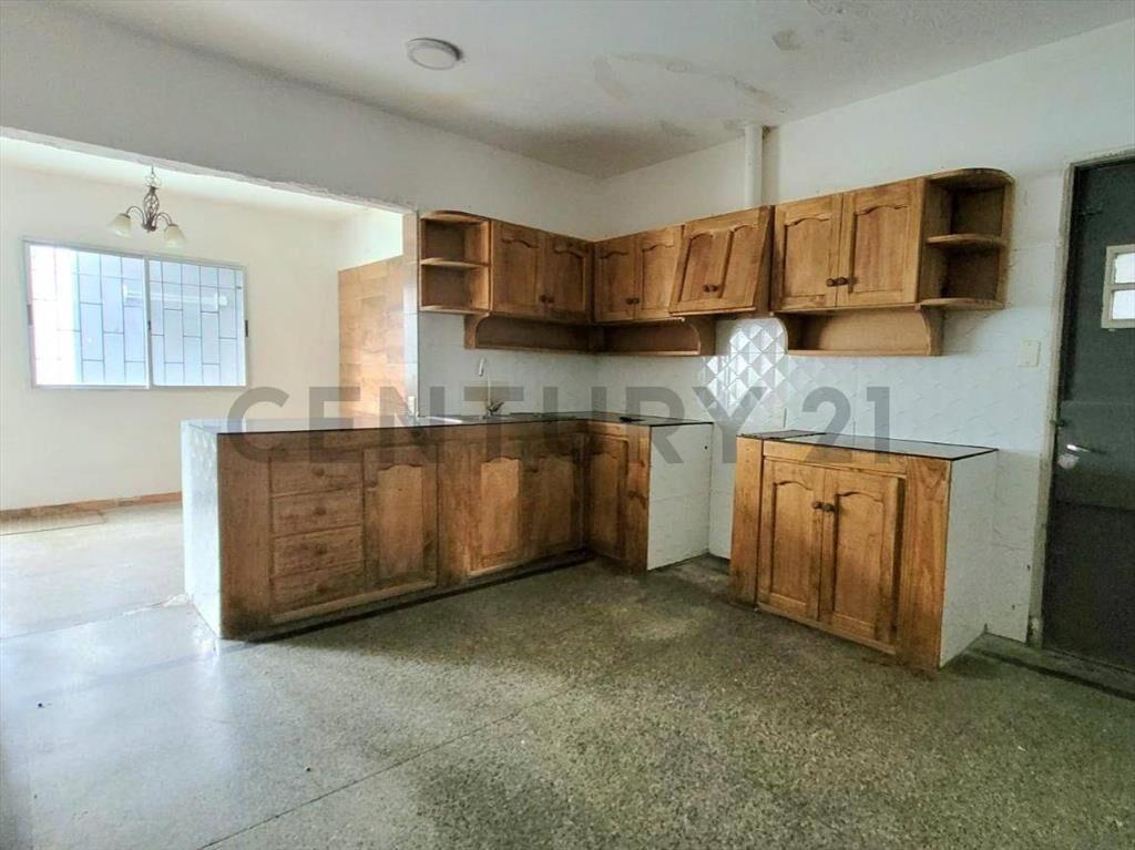 Venta/ CHALET 2 Dormitorios, Jardin, Fondo, Parrillero, B...