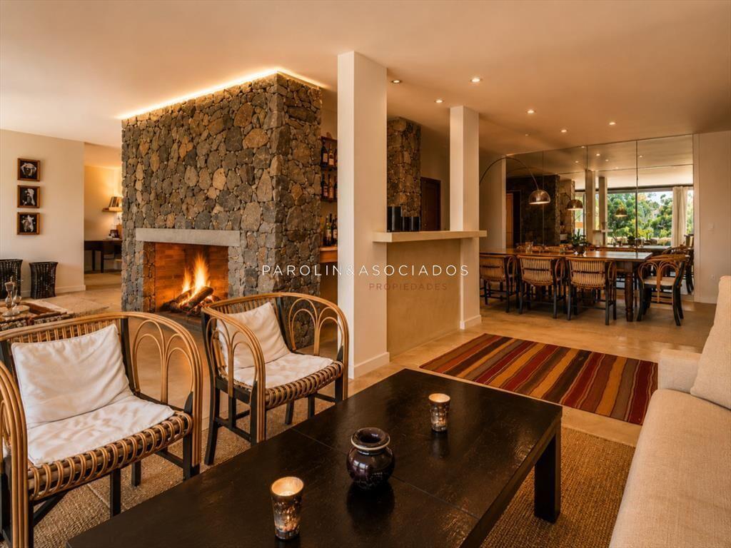 Exclusiva casa en Venta, 4 dormitorios