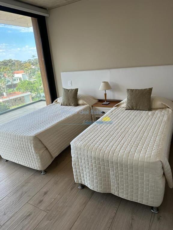Apartamento de 3 dormitorios en Wallmer Lagoon ,