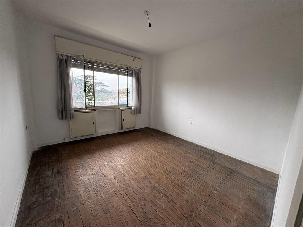 Alquiler Apartamento al frente con un dormitorio y terraza