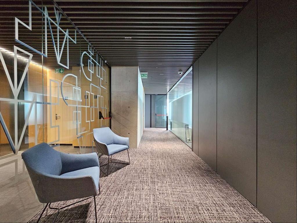 Alquiler Oficina esquipada - Edificio Clase AAA+ - Vista Pa