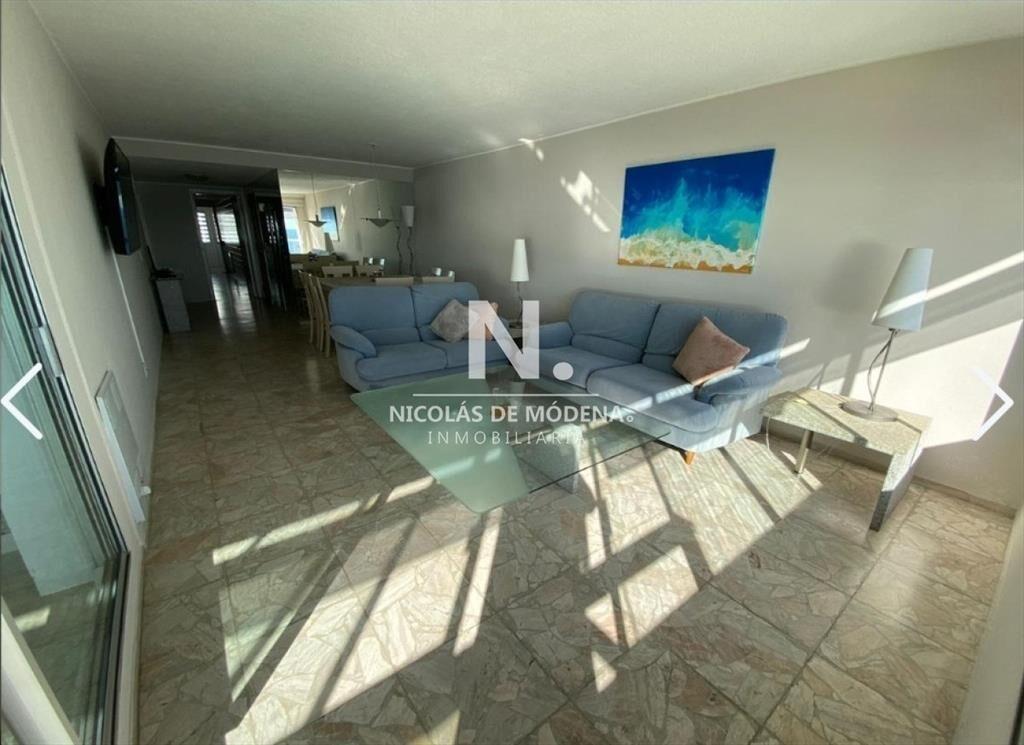 En venta apartamento de 2 dormitorios en Mansa,