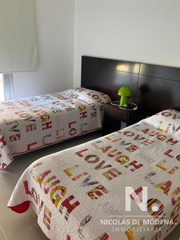 DEPARTAMENTO A PASOS DEL MAR!