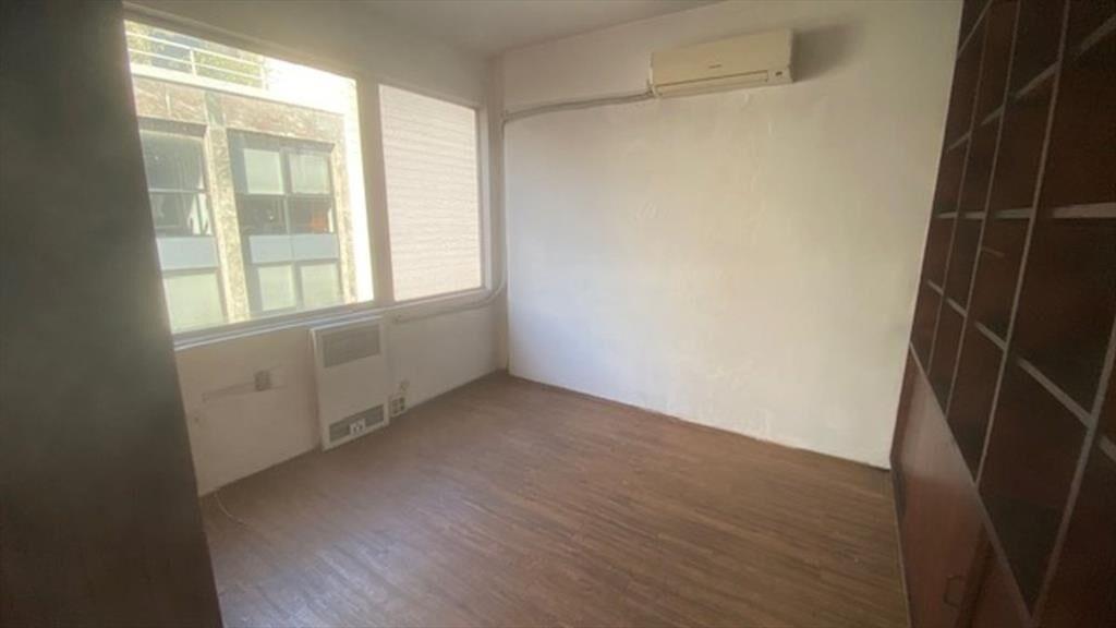 VENTA OFICINA CIUDAD VIEJA CON GARAGE