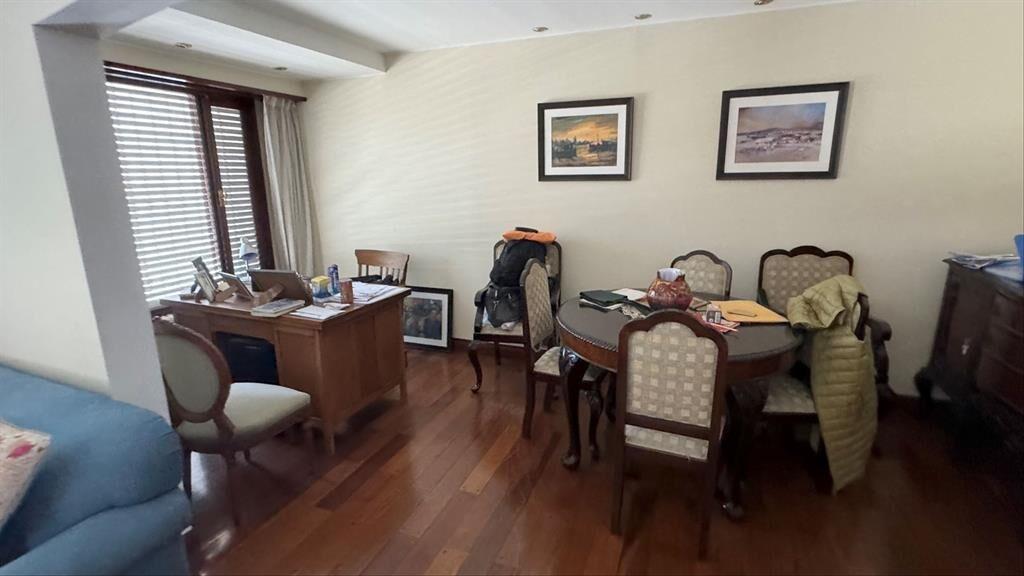 VENTA DE RESIDENCIA 5 DORMITORIOS PROXIMO A RAMBLA