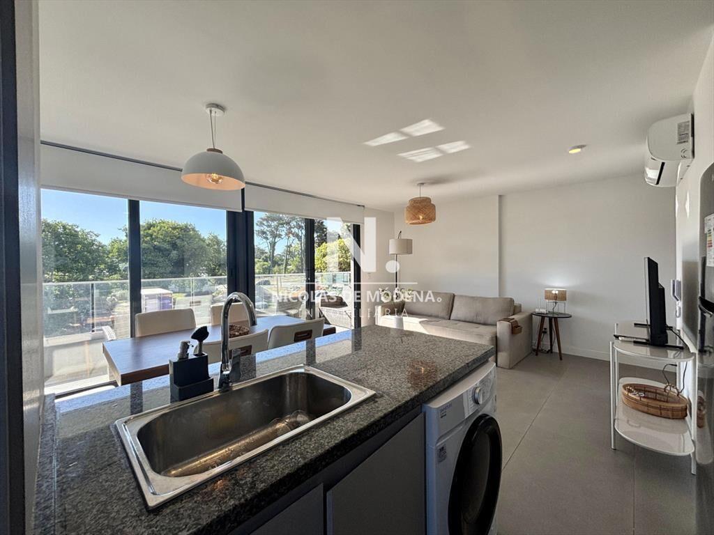 Vende apartamento en  Aidy Grill - Punta del Este