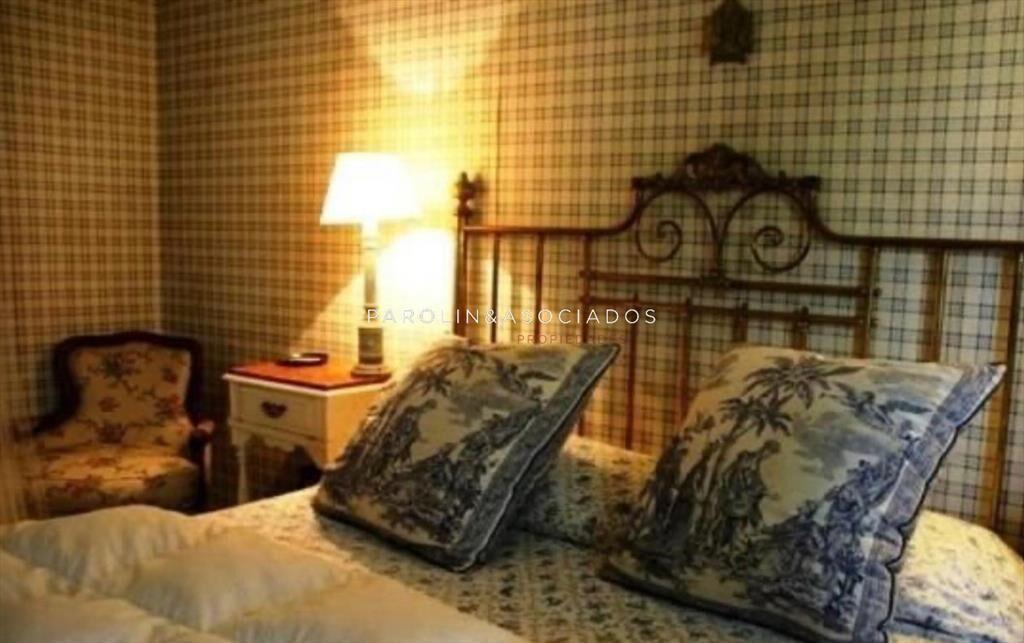 CASA EN VENTA DE 4 DORMITORIOS EN LA BARRA