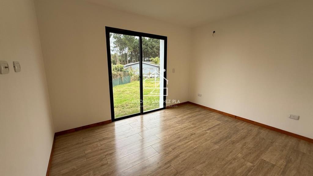 Venta casa tres dormitorios Punta del este barrio