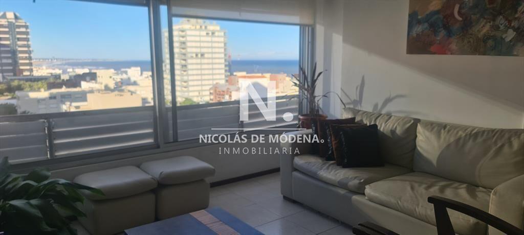 Amplia planta con vista al mar en venta en punta
