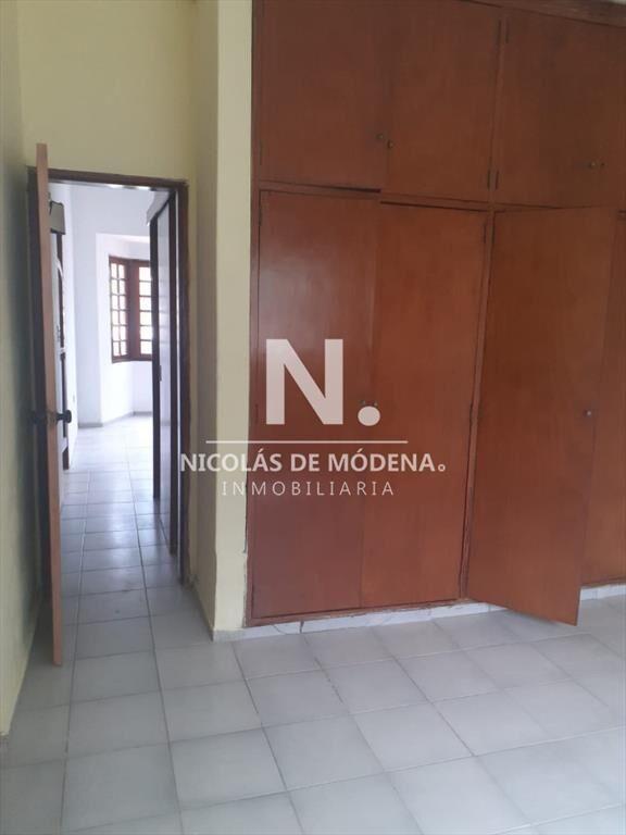 Casa en Maldonado: 4 Dormitorios, 3 Baños.