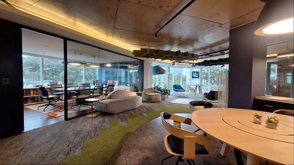 ALQUILER OFICINA World Trade Center, 225 m2, 2 gges