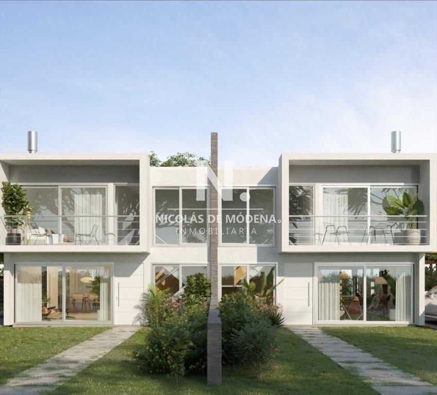 Vende casa de 2 dormitorios a estrenar en Brava,