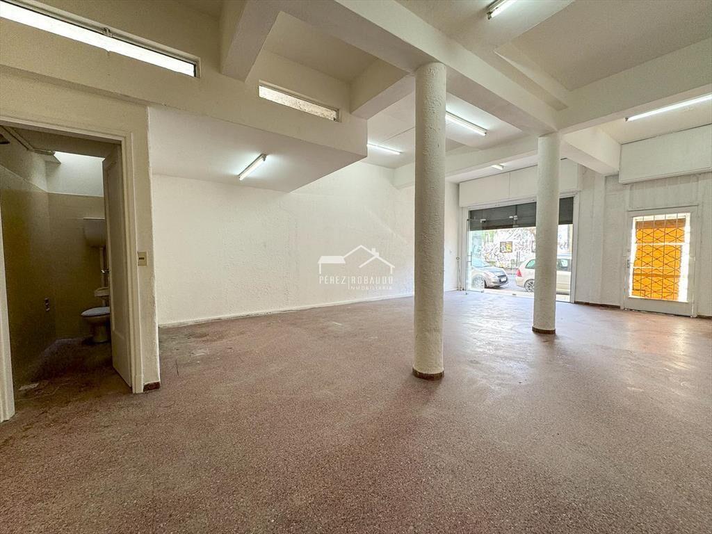 Venta local comercial  Tres Cruces. A dos cuadras de Av. 18