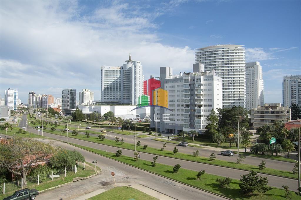 Alexander Boulevard.Departamento de 2 en venta y