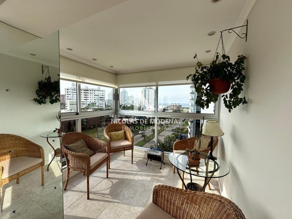 Apartamento de 2 dormitorios y medio en Playa ,