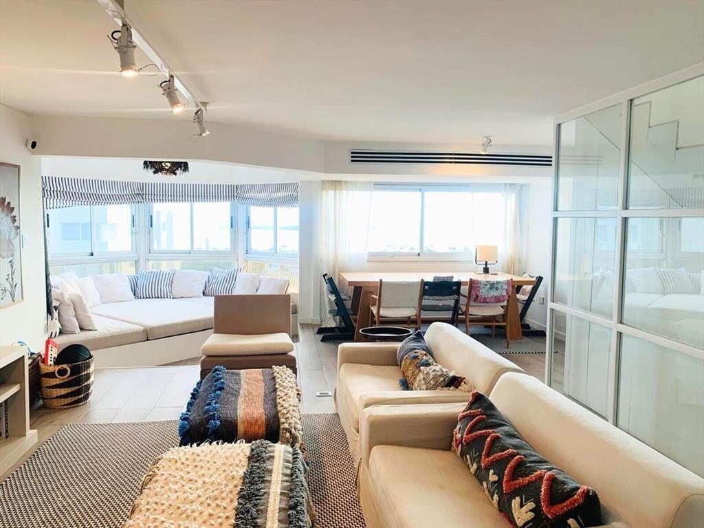 VENTA APARTAMENTO 4 DORMITORIOS PUNTA DEL ESTE