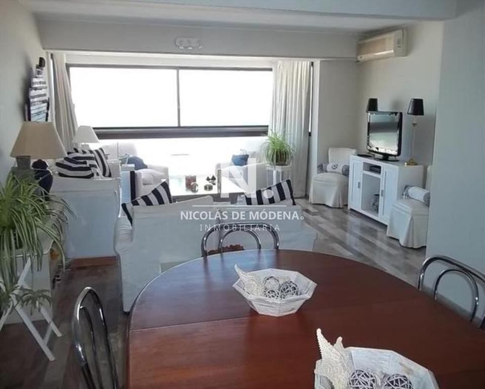 Departamento en piso alto, Punta del Este