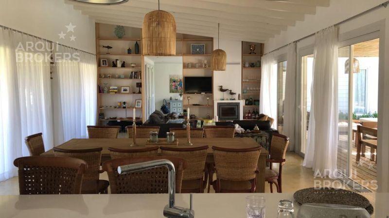 Casa de 4 dormitorios en alquiler en Eden Rock