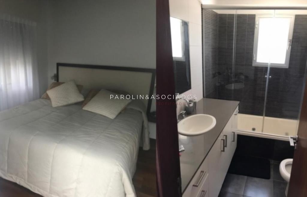 VENTA DE CASA DE 4 DORMITORIOS  EN BARRIO LA DEL