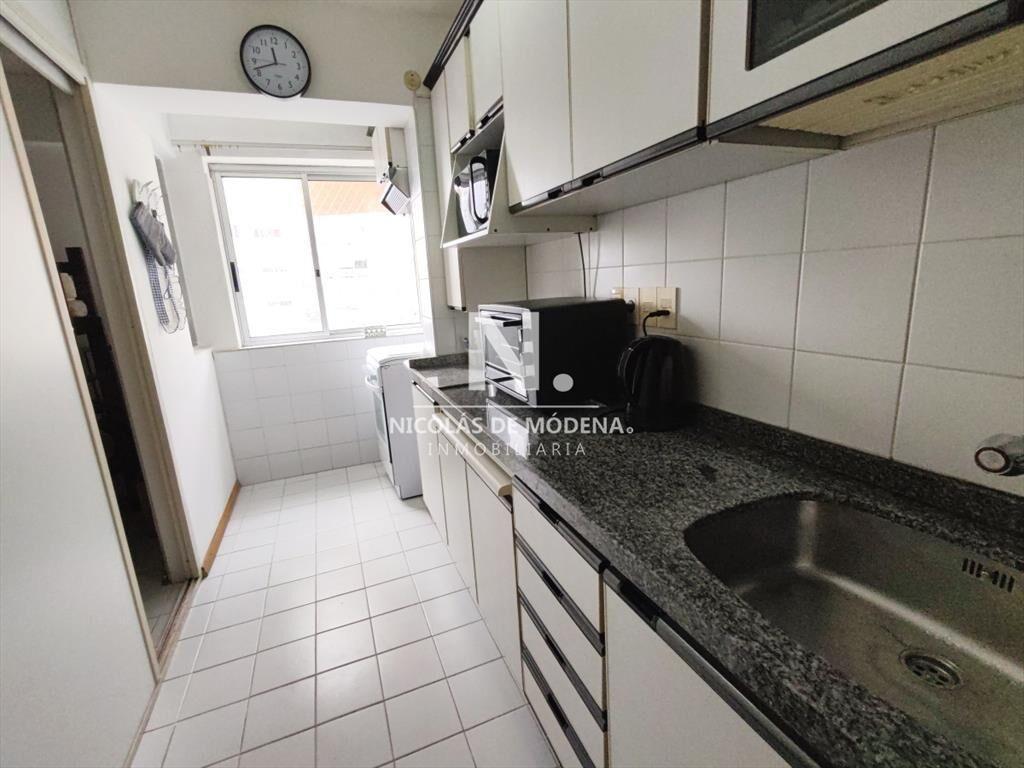 Apartamento en venta 2 dormitorios y servicio en