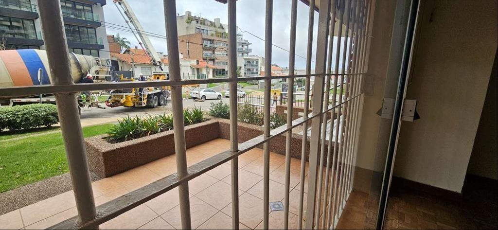 Divino en venta apartamento en Punta Gorda 3 dormitorios y