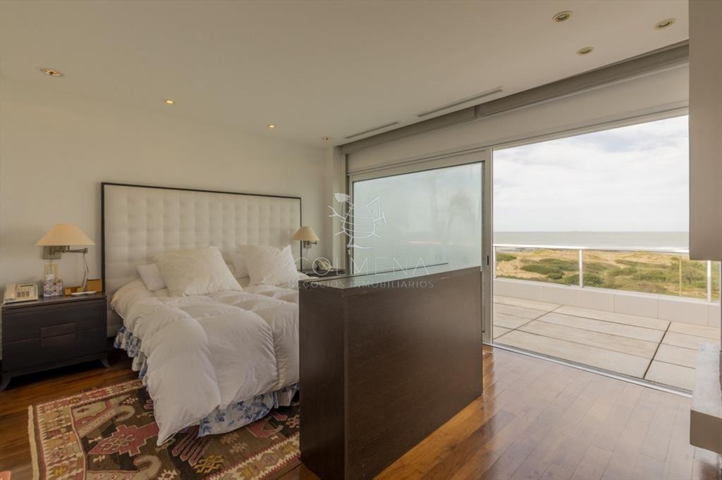 VENTA PENT-HOUSE FRENTE AL MAR 5 DORMITORIOS + LOFT