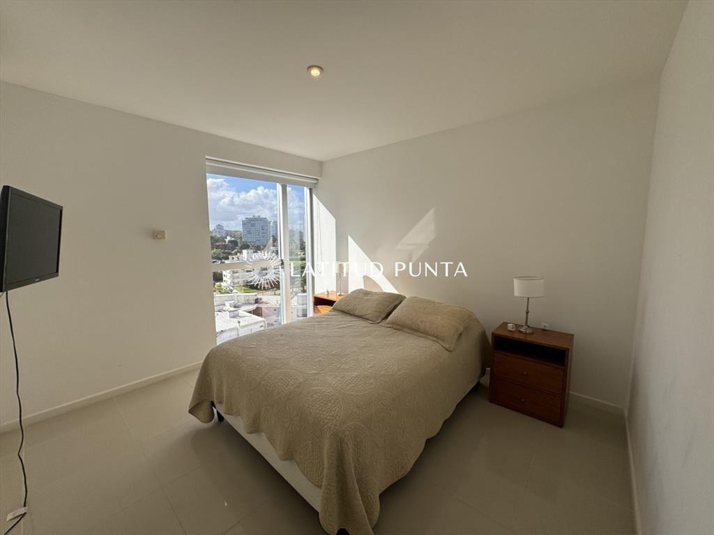 Apartamento de 2 dormitorios 1 baño ubicado en a